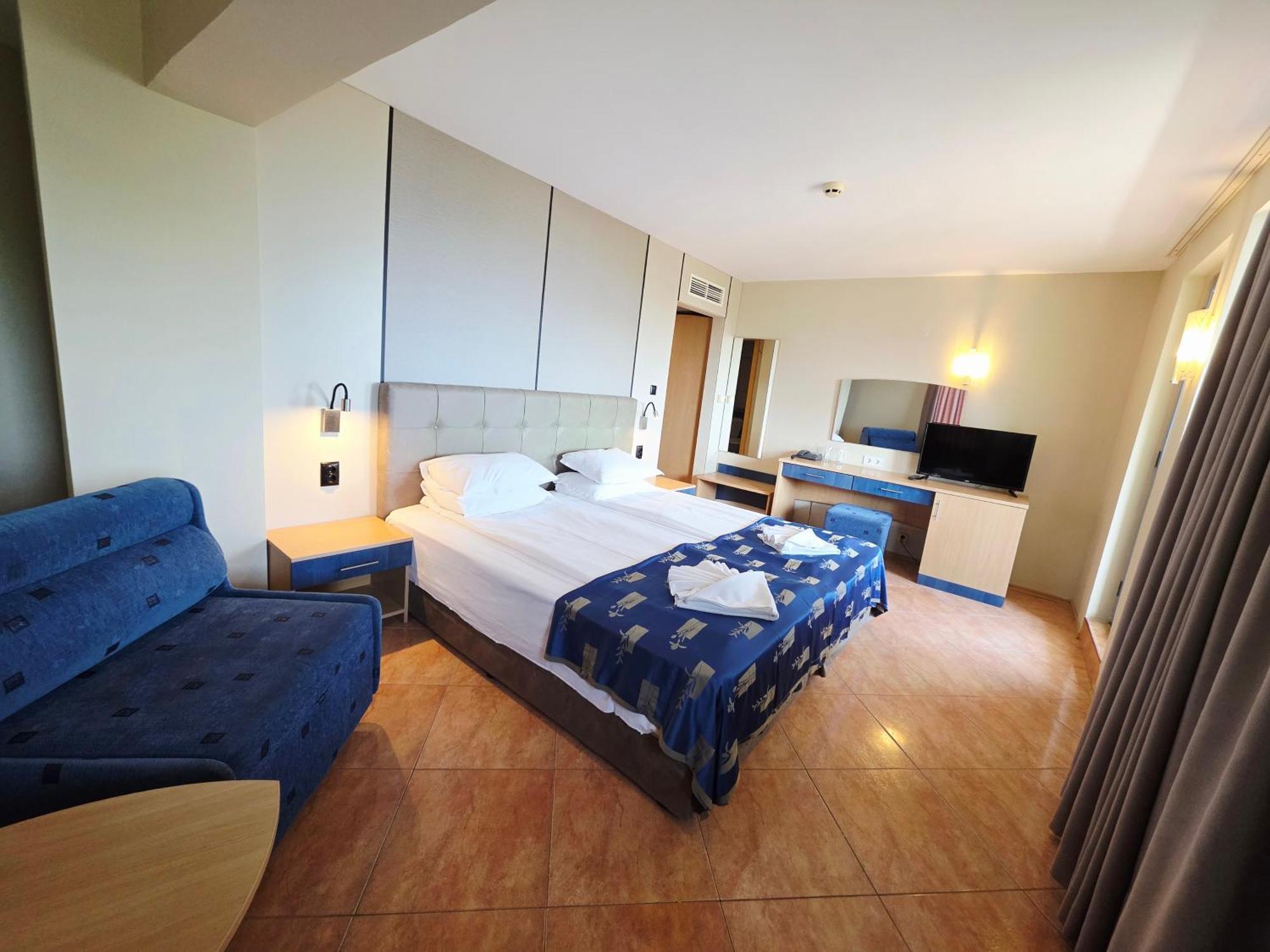 Bora Bora Hotel 3*
